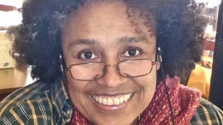 Historikerin Katharina Oguntoye: Katharina Oguntoye, Historikerin. Zusammen mit der Dichterin May Ayim prägte sie den Begriff "afrodeutsch" als positive Selbstbezeichnung Schwarzer Menschen in Deutschland. 