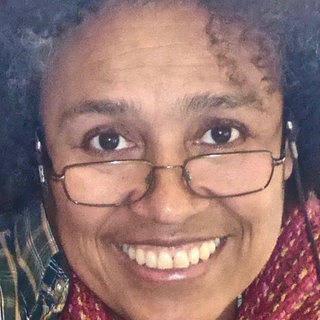 Historikerin Katharina Oguntoye: Katharina Oguntoye, Historikerin. Zusammen mit der Dichterin May Ayim prägte sie den Begriff "afrodeutsch" als positive Selbstbezeichnung Schwarzer Menschen in Deutschland. 