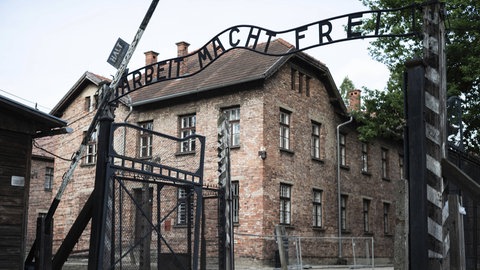 Haupttor des Konzentrationslagers Auschwitz Birkenau