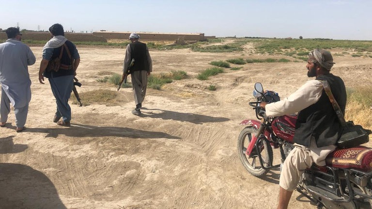 Sogar der afghanische Verteidigungsminister hat die Menschen im Land aufgerufen, sich zu bewaffnen und gegen die Taliban zu kämpfen