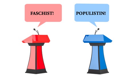 Rotes und blaues Rednerpult, darüber in Sprechblasen die Beschimpfungen "Faschist!" und "Populistin!" (Grafik): Ist die AfD "populistisch", ist Trump ein "Faschist"? Bezeichnungen wie diese helfen einerseits, politische Phänomene einzuordnen. Doch manchmal machen wir es uns damit zu einfach. Verstellen solche Begriffe aus dem 20. Jahrhundert den Blick auf neue Entwicklungen?