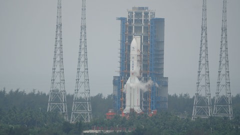 Die Sonde Chang'e 6 wurde erfolgreich von einer Trägerrakete gestartet. Die Sonde dient dazu, Proben von Gestein und Proben auf der erdangewandten Seite des Monds zu einzusammeln. 