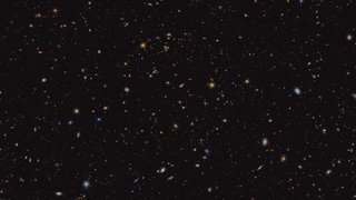 Bild von fernster bekannter Galaxie in der nun Sauerstoff nachgewiesen wurde.