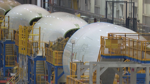 Wie belastbar sind neue Materialien im Flugzeugbau? Auch solche Fragen können mit Superrechnern wie "Hunter" beantwortet werden.