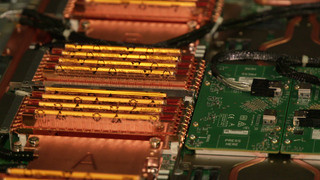 Nahaufnahme de sneuen Superrechners "Hunter", der am Höchstleistungsrechenzentrum HLRS der Uni Stuttgart in Betrieb genommen wird.