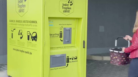 An speziellen Sammelstationen kann das gebrauchte Speiseöl abgegeben werden.  