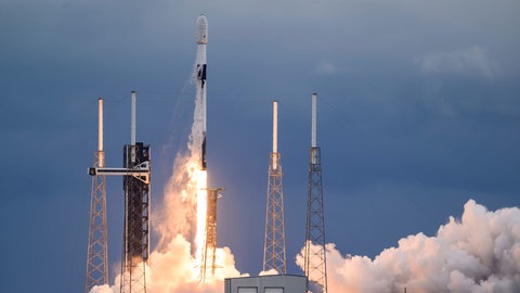 Die Sonde HERA startete an Bord einer SpaceX Falcon 9 Rakete von Cape Canaveral im US-Bundesstaat Florida. Sie ist nun auf dem Weg zum Asteroid Dimorphos.