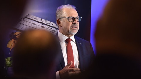 Josef Aschbacher ist seit 2021 der Generaldirektor der Europäischen Weltraumorganisation (ESA). Der österreichischer Weltraumwissenschaftler glaubt an die bemannte Raumfahrt. 