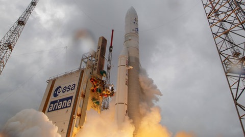 Am 25. Dezember 2021 brachte eine Ariane 5-Rakete das James Webb-Weltraumteleskop der NASA ins All. 