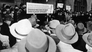 Bundesrepublik Deutschland  Regierungsentwurf zum Lastenausgleichsgesetz, Februar 1951. Protestkundgebung des Verbands der Heimatvertriebenen