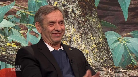 Wilhelma-Direktor Thomas Kölpin freut sich über den tierischen Nachwuchs