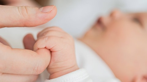 Babys merken sich was anderen Menschen in ihrer Umwelt wichtig ist.