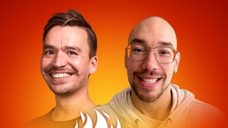 Maximilian Pollux und Bob Blume auf dem Podcast-Cover von "Die Schule brennt – Mit Bob Blume"