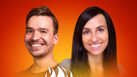 Katia Saalfrank und Bob Blume auf dem Podcast-Cover von "Die Schule brennt – Mit Bob Blume"