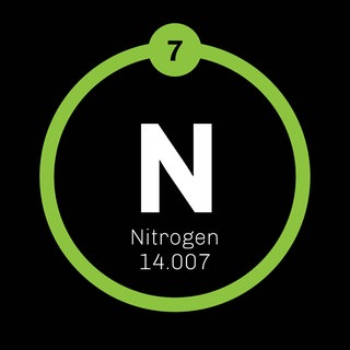Stickstoff (Symbol N für Nitrogen) ist ein chemisches Element mit der Ordnungszahl 7 im Periodensystem und der Atommasse 14,0067. Atemluft besteht zu fast 80 Prozent aus Stickstoff. Ohne dieses Element gäbe es keine Proteine, keine DNA – kein Leben.