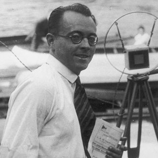 Paul Laven kommentiert die Radio-Übertragung der Frankfurter Ruderregatta 1926