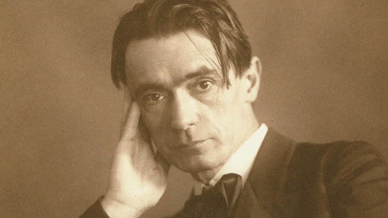 Porträt von Rudolf Steiner (1861-1925): Die Lehren des Begründers der Anthroposophie sind bis heute umstritten