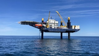 Schwimmende Bohrplattform