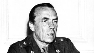 Folke Bernadotte, Graf von Wisborg (1895 - 1948) war ein schwedischer Diplomat. Während des Zweiten Weltkriegs verhandelte er die Freilassung von Häftlingen aus deutschen Konzentrationslagern.
