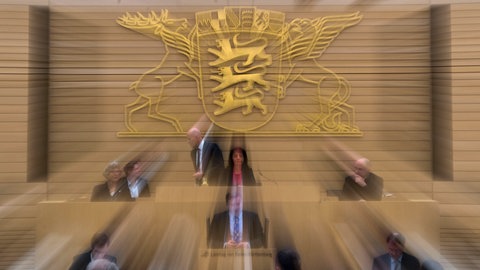 Das baden-württembergische Landeswappen im Plenarsaal: m 25. April 1952 wurden Württemberg-Baden, Baden und Würrtemberg-Hohenzollern zum Bundesland Baden-Württemberg vereinigt