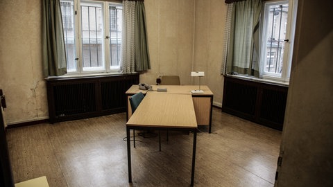 Verhörraum im Stasi-Gefängnis Hohenschönhausen