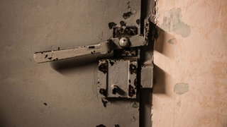 Verriegelung im Stasi-Gefängnis Hohenschönhausen