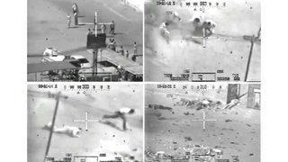 Sequenz von links oben nach rechts unten zeigt den tödlichen Angriff eines US-Kampfhubschraubers auf Zivilisten und zwei irakische Mitarbeiter der Nachrichtenagentur Reuters in Bagdad am 12. Juli 2007. Die in dem Webportal Wikileaks 2010 veröffentlichten dramatischen Aufnahme der Bordkamera zeigen, wie der Apache-Helikopter immer wieder auf Menschen am Boden feuert, sogar, als ein Kleinbus Verletzte von der Straße bergen will.