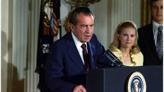 Richard Nixon, US-Präsident, trat 1974 wegen der Watergate-Affäre zurück. 