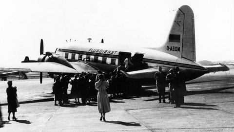 Eine Vickers Viscount des Condor-Vorgängers Deutscher Flugdienst (Aufnahme aus dem Jahr 1956)