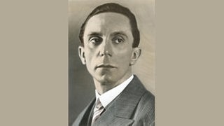 Joseph Goebbels, Reichsministerium für Volksaufklärung und Propaganda, Foto um 1933, nachträglich koloriert