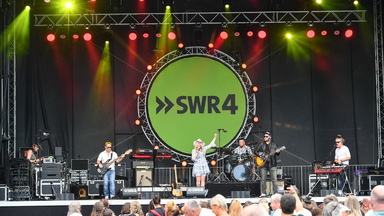 Pop-Schlager meets NDW: Lisa Bund, Mitch Keller, Vincent Gross, Emilija Wellrock, Markus und die "Ich will Spaß-Show"