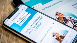 Infoseite zum Rundfunkbeitrag auf dem Smartphone