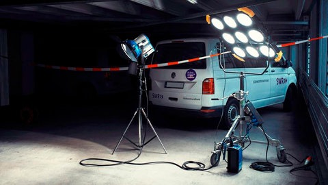 Effizientere Halogenstrahler und vergleichbar starke LED-Lampe bei Vergleichstests