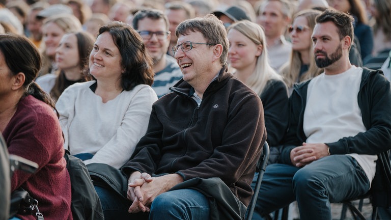 Oliver Pocher, Andreas Müller und Christoph Sonntag standen am 19. Mai 2024 bei der SWR3 Comedy Show live auf der Bühne auf dem Stuttgarter Schlossplatz. ©SWRRonny Zimmermann