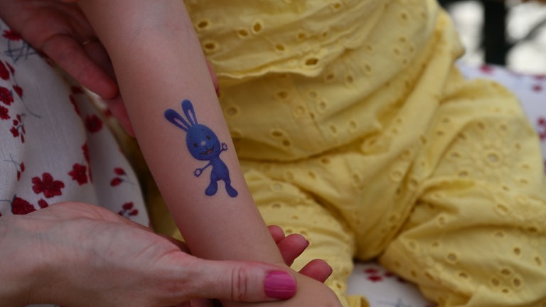 Die SWR Festivalmeile und Festivalbühne auf den SWR Sommerfestival in Speyer.