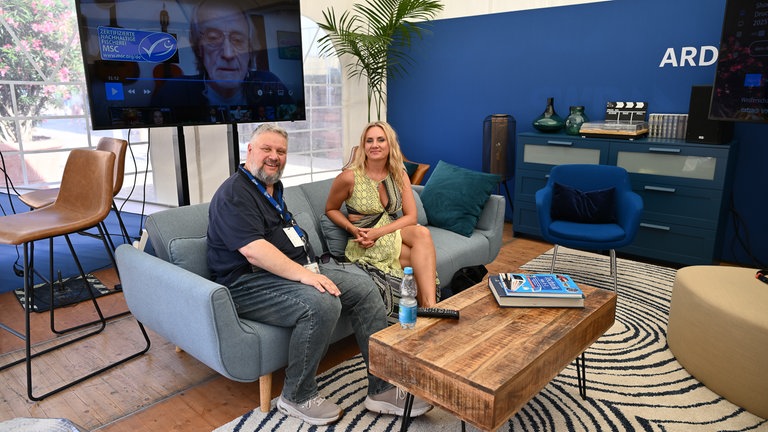 Die SWR Festivalmeile und Festivalbühne auf den SWR Sommerfestival in Speyer.