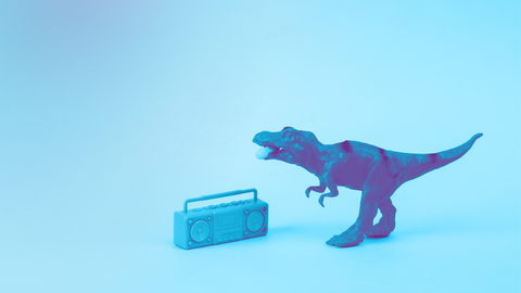 Dino mit Radio