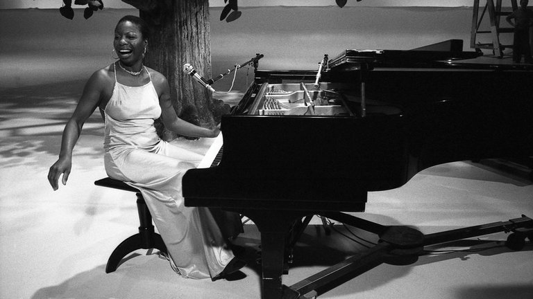 Nina Simone, 1977 bei einem Konzert in Frankreich.