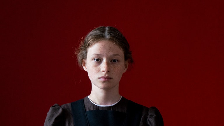 Nelly Hoffmann als Marie Curie. 