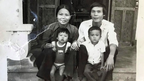 Das Familienbild zeigt Familie Mai