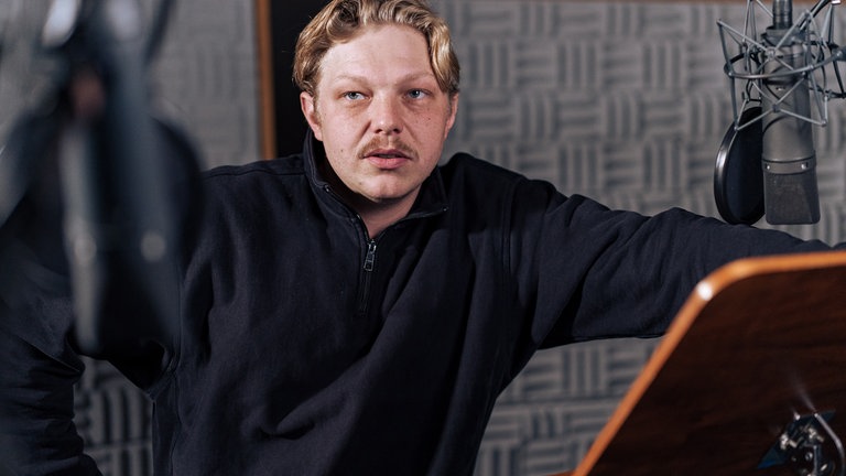 Leonard Kunz als Finn Seidel.