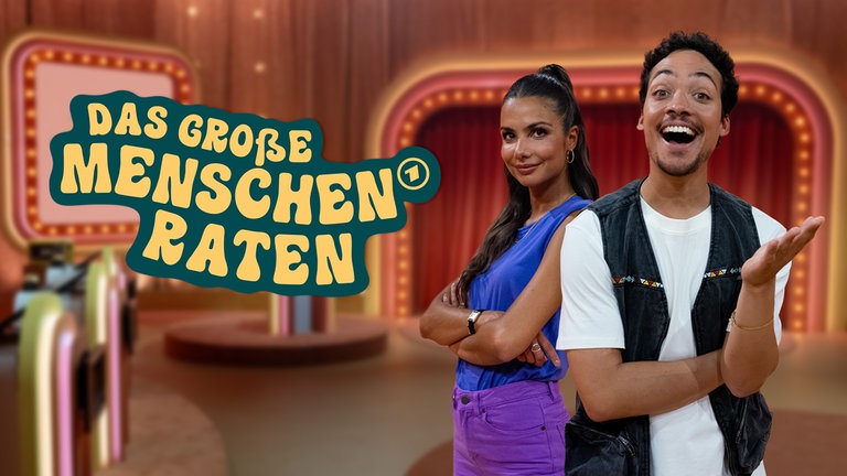 Lea Wagner und Aurel Mertz lachen in die Kamera