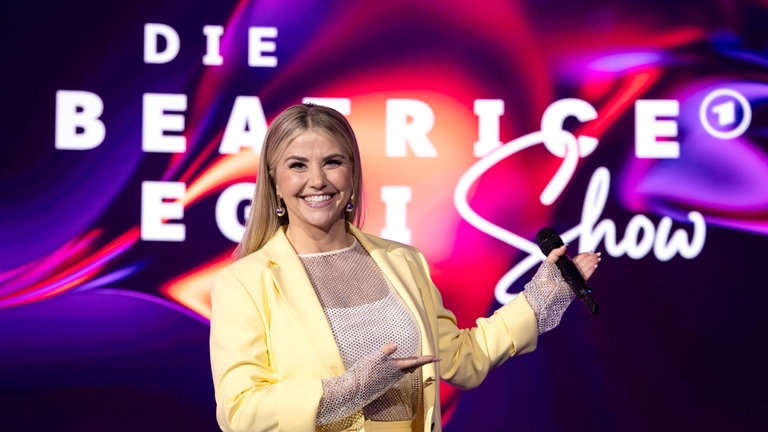 Schlagerstar Beatrice Egli freut sich auf eine neue Ausgabe ihrer Samstagabendshow im Ersten und SRF.