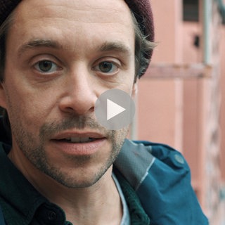 Tobi Krell Playbutton 