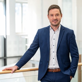 Kolja Schwartz aus der ARD Rechtsredaktion in Karlsruhe