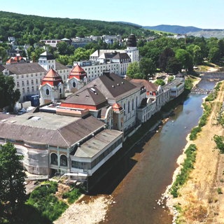 Bad Neuenahr-Ahrweiler – Kurviertel mit der früheren Spielbank und dem Steigenberger Hotel