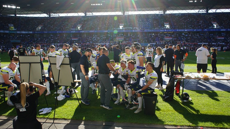 Teambesprechung der Stuttgart Surge Defense