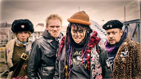 Die Platzbesetzer Uschi (Lilja van der Zwaag), Randala (Pit Bukowski), Lisa (Jane Chirwa) und Fips (Till Butterbach, v.l.n.r.). 