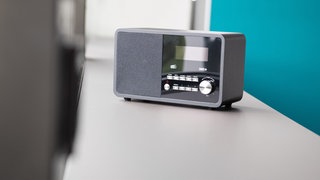 Digitalradio steht auf Tisch