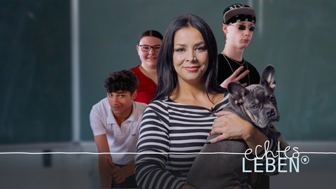 Julia sieht zuerst die Stärken ihrer Schüler! Schulabbrechern gibt sie noch eine Chance auf einen Abschluss. Ein Schuljahr hat sie Zeit, die Jugendlichen auf die entscheidende Prüfung vorzubereiten.